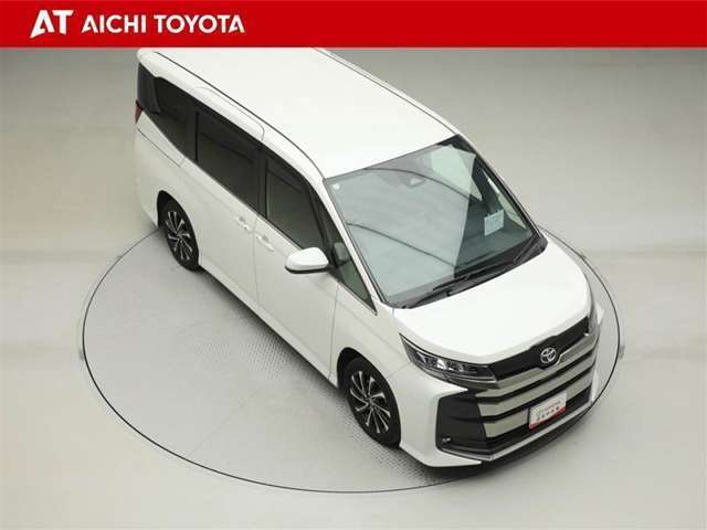 両側パワースライドドア付きだから、狭い駐車スペースなどでの乗り降りラクラク♪小さなお子さまのいるご家庭には嬉しい装備です。