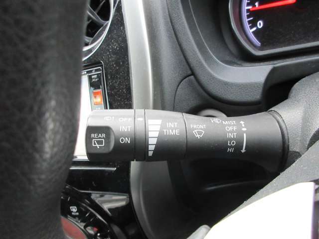 安全機能多彩なスイッチ類