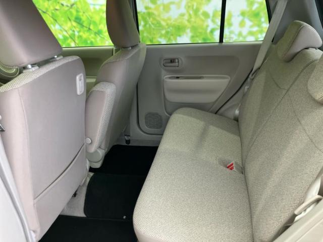 WECARSでは各商談席に大型モニターをご用意しております！見やすい大画面でゆったりと全国の在庫をご覧いただけます！是非ご来店お待ちしております！