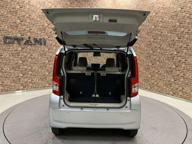 ■遠方にお住まいの方へ■　当社ではお車の販売を大阪府・和歌山県に在住のお客様のみとさせていただいております。誠に勝手ながら、ご理解とご協力を賜りますようお願い申し上げます。