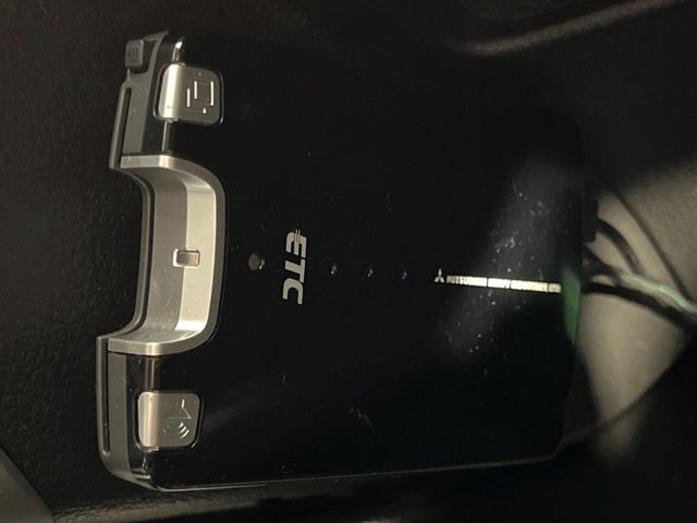 【ETC】高速道路の料金所をストレスなく通過！話題のスポットやサービスエリアに多い「スマートIC」利用時は必須のアイテムです。当店でセットアップを実施、ご納車当日からすぐにご利用いただけます！