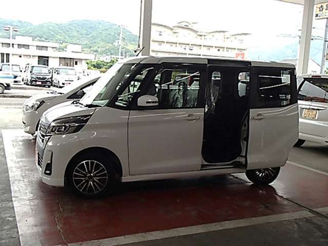 オールメーカー取り扱い！！　在庫車100台以上！！プロの仕入れ！！　走行メーター管理システムチェック済み。