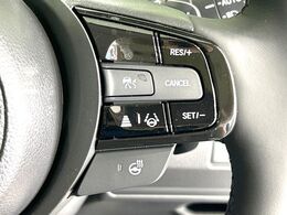 【アダプティブクルーズコントロール】高速道路での長距離走行が楽に！！自動で速度を保つクルーズコントロールが、衝突軽減システムと連携し、前方の車両を感知して車間を保つように速度調節してくれます！！