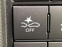 【スマートアシスト】走行中に前方の車両等を認識し、衝突しそうな時は警報とブレーキで衝突回避と被害軽減をアシスト。より安全にドライブをお楽しみいただけます。