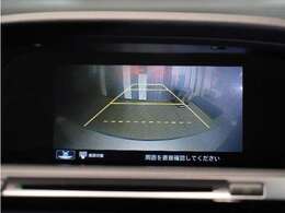 【バックカメラ】後退時も安心。リバース連動で画面が切り替わるのでとっても便利。