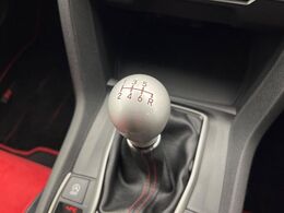 【フロア6速MT】走りの6速MT！！スポーティーな走行をお楽しみいただけます♪