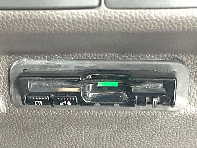 【ETC】高速道路の料金所をストレスなく通過！話題のスポットやサービスエリアに多い「スマートIC」利用時は必須のアイテムです。当店でセットアップを実施、ご納車当日からすぐにご利用いただけます！