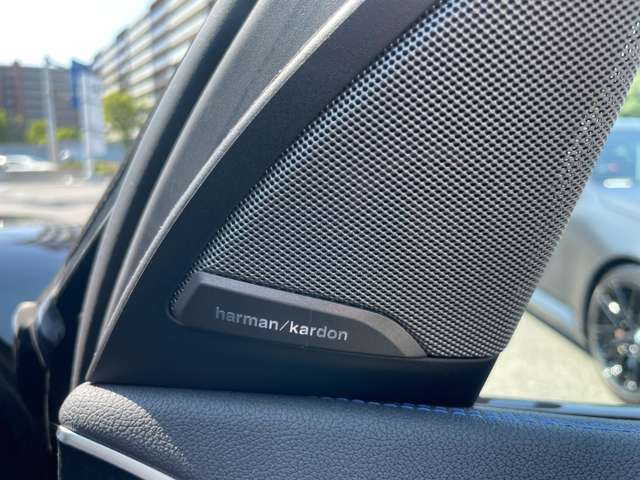 BMWを熟知したメカニックによる、360度の納車前点検。ドイツ本国と同様の教育・訓練を受けたメカニックが徹底的に点検、整備した後にお客様にお引渡しします。