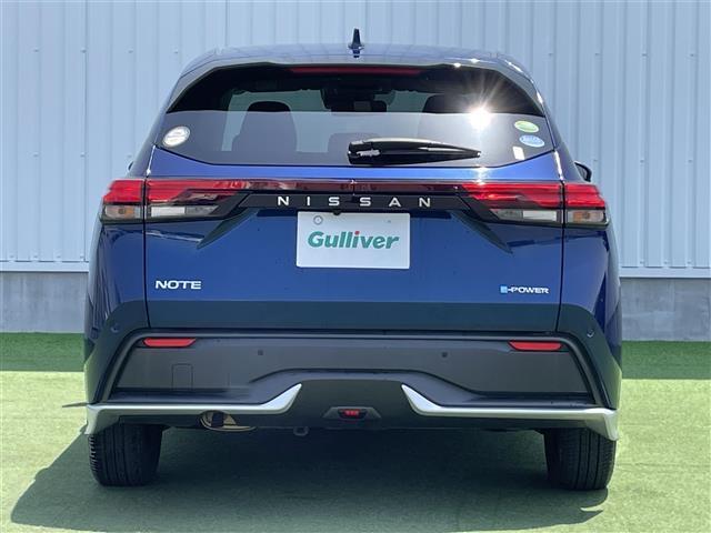 【トランク】積み込みやすくて、たっぷり積める荷室です。シートアレンジできるものは、乗車人数と荷物の量や大きさによってシートを動かすことができるので、より快適なドライブが可能です！