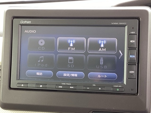 ナビ機能だけでなく、Bluetooth、CD再生などのオーディオ機能がついています！