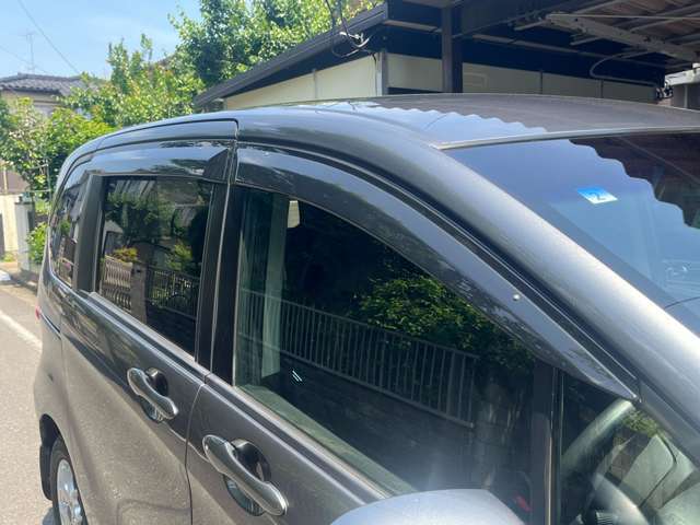 ドアバイザー付きです。