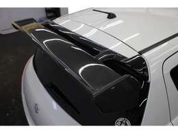 カーボンリアスポイラー