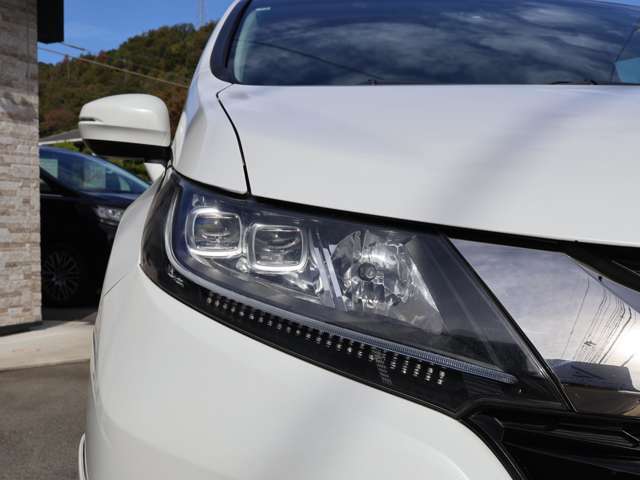 LEDヘッドライト搭載で夜間の運転も視界良好です！ご納車時にはヘッドライトクリーニングも実施させて頂きます。【TEL 079-264-6615】【LINE @lifeautoで友達追加♪】