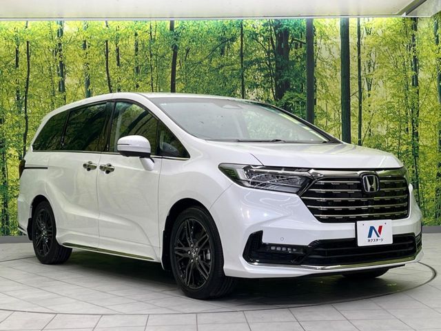 大好評のボディコーティング「弾スプラッシュコート」もご納車までに施工可能。通常のガラスコートと異なる、耐久年数6年の無機質ガラスコーティングが、ボディをキレイな状態に保ってくれます。