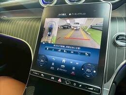 「アラウンドビューモニター」を装備で駐車が苦手な方でも安心です。