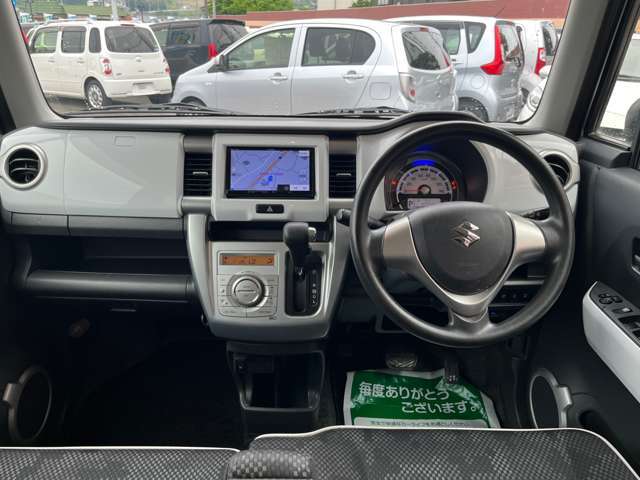 シシドモータースではお車のご購入はもちろんのこと、納車後の整備・車検や万が一の事故の際の板金修理に対しても対応が可能です。