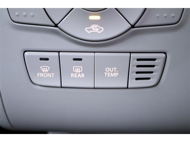 外気温表示スイッチも装備されています