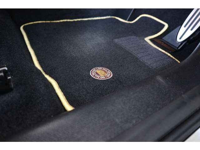 限定車　サンライト