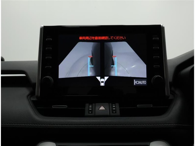 パノラミックビューモニター装備！サイドビュー・車両に取り付けたフロント、サイド、バックカメラの映像を合成して画面上に表示させることで、低速時の運転を補助する装置です。
