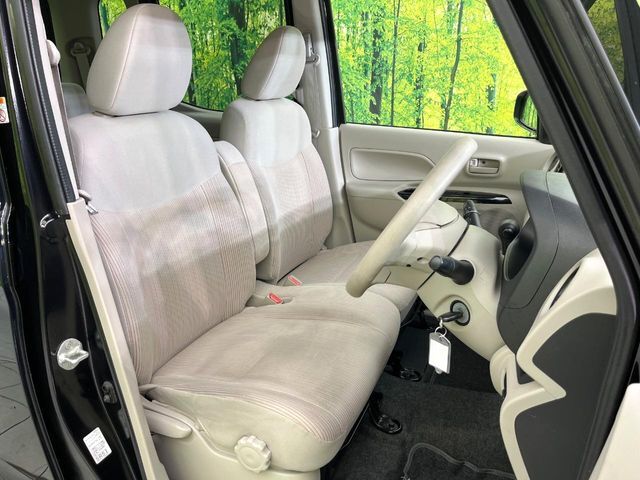 運転席シート廻りは使用感も少なく、良好な状態となっています。丁寧に使われていたことがよくわかりますね。