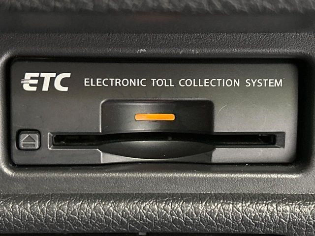 【ETC】高速道路の料金所をストレスなく通過！話題のスポットやサービスエリアに多い「スマートIC」利用時は必須のアイテムです。当店でセットアップを実施、ご納車当日からすぐにご利用いただけます！