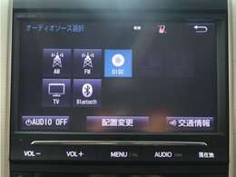 【大人気！純正9インチナビ♪】大画面によりナビ情報も見易くDVD再生など迫力の有る映像も楽しめます！また、ブルートゥース接続など多彩な機能を取り揃えております！