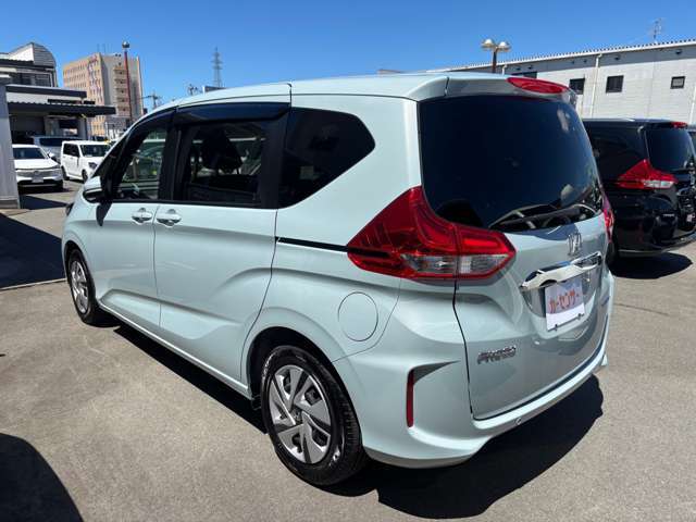 お客様が長く、安心して乗ることができる車を販売することを心がけております。