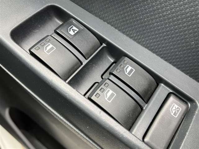 ■運転席側の窓操作ボタンです！