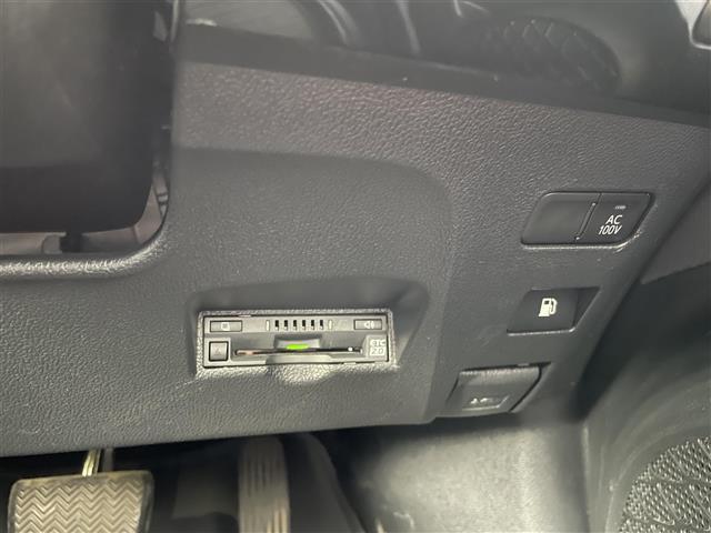 気になる車はすぐにお問い合わせください！画面右側の0066から始まる無料ダイヤルからお問い合わせ下さい！専門スタッフがお車のご質問にお答えいたします！