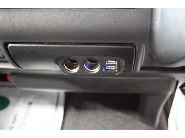 増設電源ユニット装備です！USB電源も接続可能です。