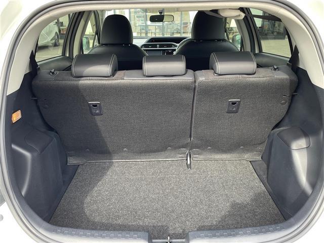 【トランク】積み込みやすくて、たっぷり積める荷室です。シートアレンジできるものは、乗車人数と荷物の量や大きさによってシートを動かすことができるので、より快適なドライブが可能です！