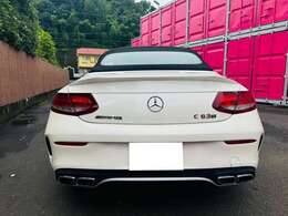 C63Sカブリオレ（4名）右H　黒幌黒革シート　ダイヤモンドホワイト　電動コンバーチブル　ブルメスターサウンド　AMG19AW　純正ナビTV　バックカメラ　ETC　キーレスゴー　ディーラー記録簿5枚