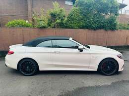 C63Sカブリオレ（4名）右H　黒幌黒革シート　ダイヤモンドホワイト　電動コンバーチブル　ブルメスターサウンド　AMG19AW　純正ナビTV　バックカメラ　ETC　キーレスゴー　ディーラー記録簿5枚