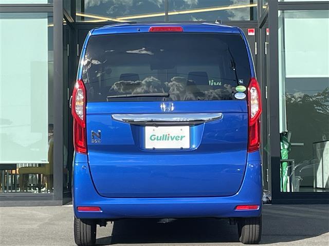 こちら後ろの写真になります。店舗にて現車の確認も頂けますので、お電話で在庫のご確認の上是非ご来店くださいませ！ご来店特典もございます！まずはご予約のお電話（フリーダイヤル）をお待ちしております。