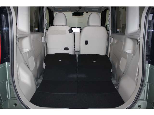 分割可倒式シートでお好みアレンジが可能！