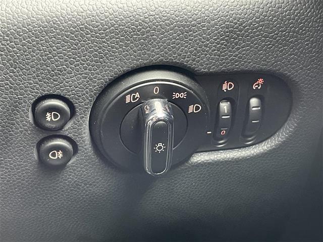 店頭在庫以外にも全国約4万台※の在庫から、ぴったりな1台をご提案します！※2023年10月現在の在庫台数です。売約済の可能性があります。