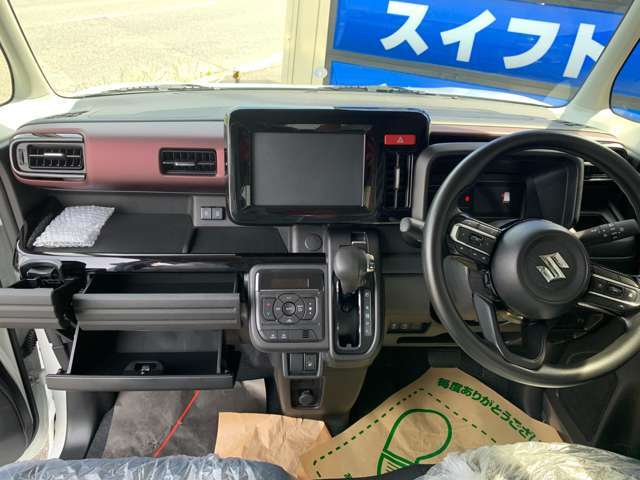 店舗内にソファコーナーや商談テーブル等ご安心の環境でご商談ご説明させていただきます★