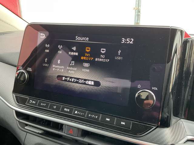 Bluetooth対応の日産純正ナビなのでスマホの音楽を車内で聴けるのでお出かけの時もお気に入りの曲を聴きながらノリノリドライビング♪