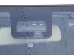 レーザーレーダーと単眼カメラで車や壁等に加えて歩行者を検知して、衝突の恐れがある場合は警告やブレーキ操作を行い衝突の回避や被害の軽減を行ってくれます☆