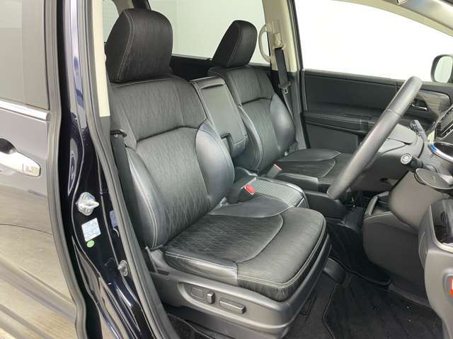 【運転席】『運転席周辺』の画像になります。写真の内容に関してご不明点、ご質問等がございましたらお気軽にガリバー店舗までお問い合わせください。