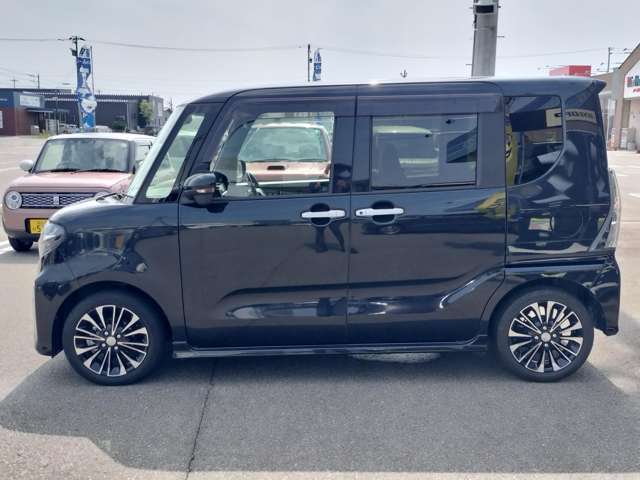 当社の展示車は全車両に”社団法人自動車公正取引協議会”の車両状態説明書を掲示しております。修復歴の有無はもちろん、ドア等の外板の交換歴の有無までも表示☆口頭説明ではなく書面にてお渡ししております♪