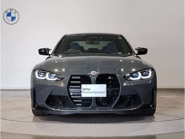 BMW代表的な特徴のキドニーグリル。BMWのすべてのモデルに採用され、BMWらしさを強調しております。