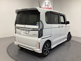 Honda認定中古車 U-Selectは3つの安心をお約束します。　1　Hondaのプロが整備した安心。 2　第三者機関がチェックした安心。　3　購入後もHondaが保証する安心。