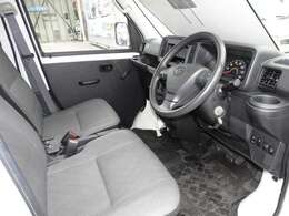 室内の状態も良く、シートに破れ等も無く良い状態です！！