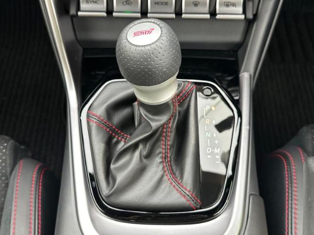 お車に合わせて無料保証以外にも、保証範囲、期間、距離を拡充させた有料保証もご用意しております！中古車の購入が初めてで不安・・・というお客様もご安心ください！