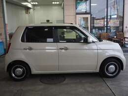 お車の車検・オイル交換・修理・鈑金塗装・ガラス修理・デントリペア・ボディコーティングなども幅広く対応しております。その際は無料で代車を貸し出し致します。車のことは何でもお任せください！