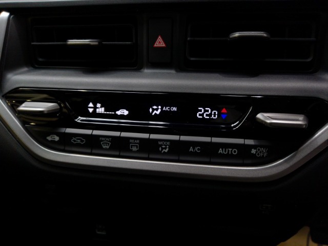 オートエアコンタイプなので細かい操作なしで快適温度に調整してくれます。季節の変わり目のわずらわしさはありませんね♪