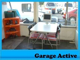 商談スペースもございます！お車に関することがございましたら、お気軽にご相談ください＾