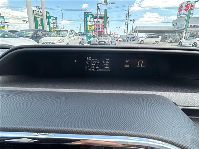 【スピードメーター】メーターがシンプルで見やすく運転しやすいですね！