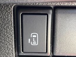 【パワースライドドア】スマートキーや運転席のスイッチでスライドドアの開閉が可能♪電動だから力を入れてドアを開ける必要が無く、小さいお子様でも、重い荷物を持っている時もラクに開け閉めできます♪